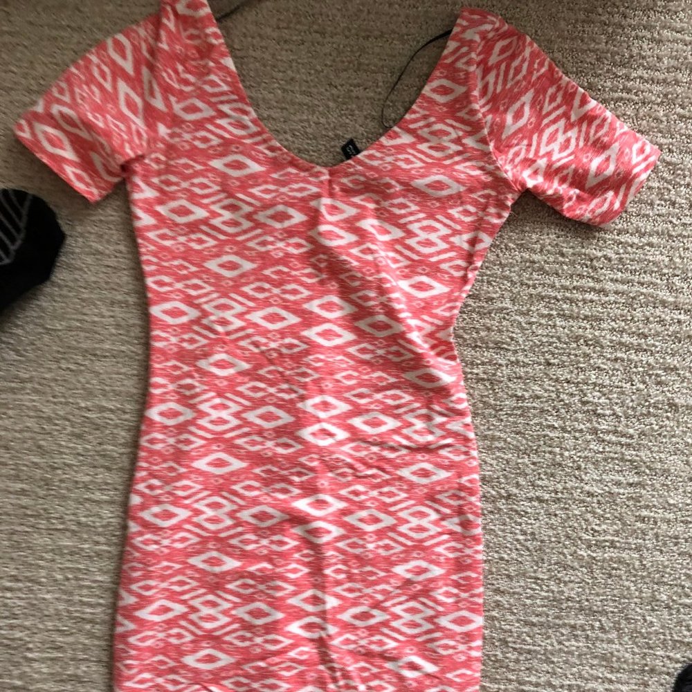 H&M coral and white dress